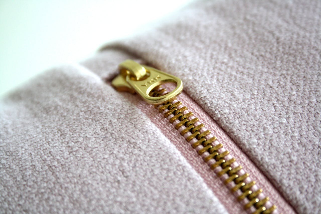 Craftsmanship and Design of Antique CMC Zippers